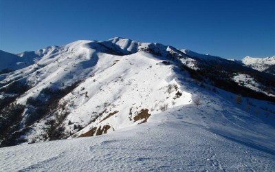 10 aprile – Orme di neve sul Monega
