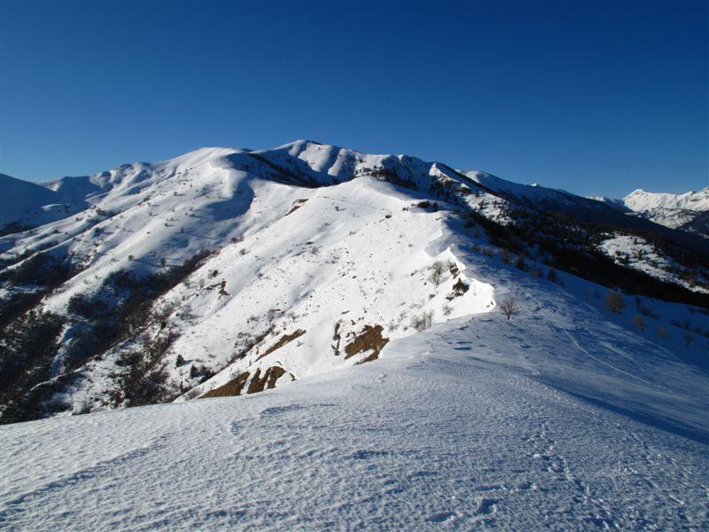 10 aprile – Orme di neve sul Monega